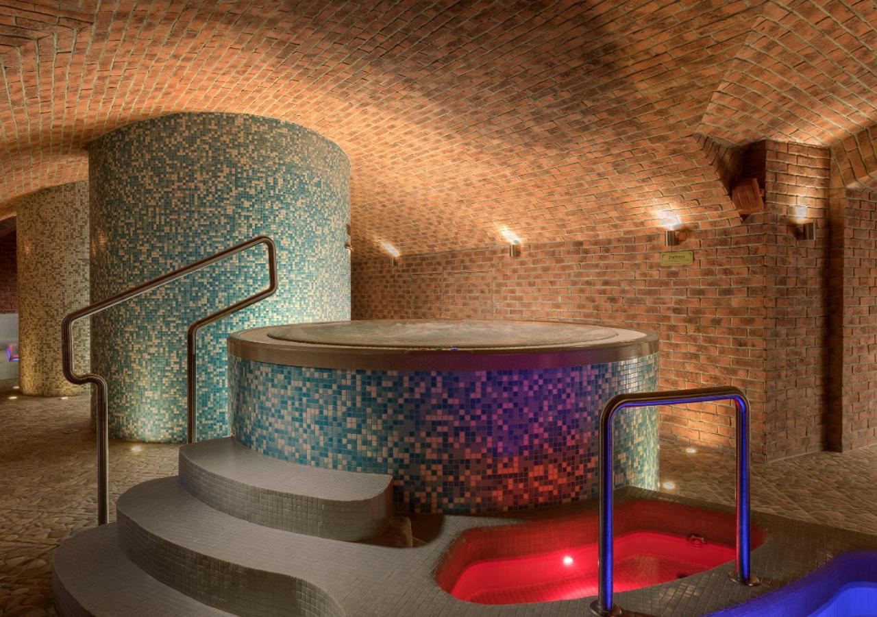Hotel Gino Park Palace Поважска-Бистрица Экстерьер фото