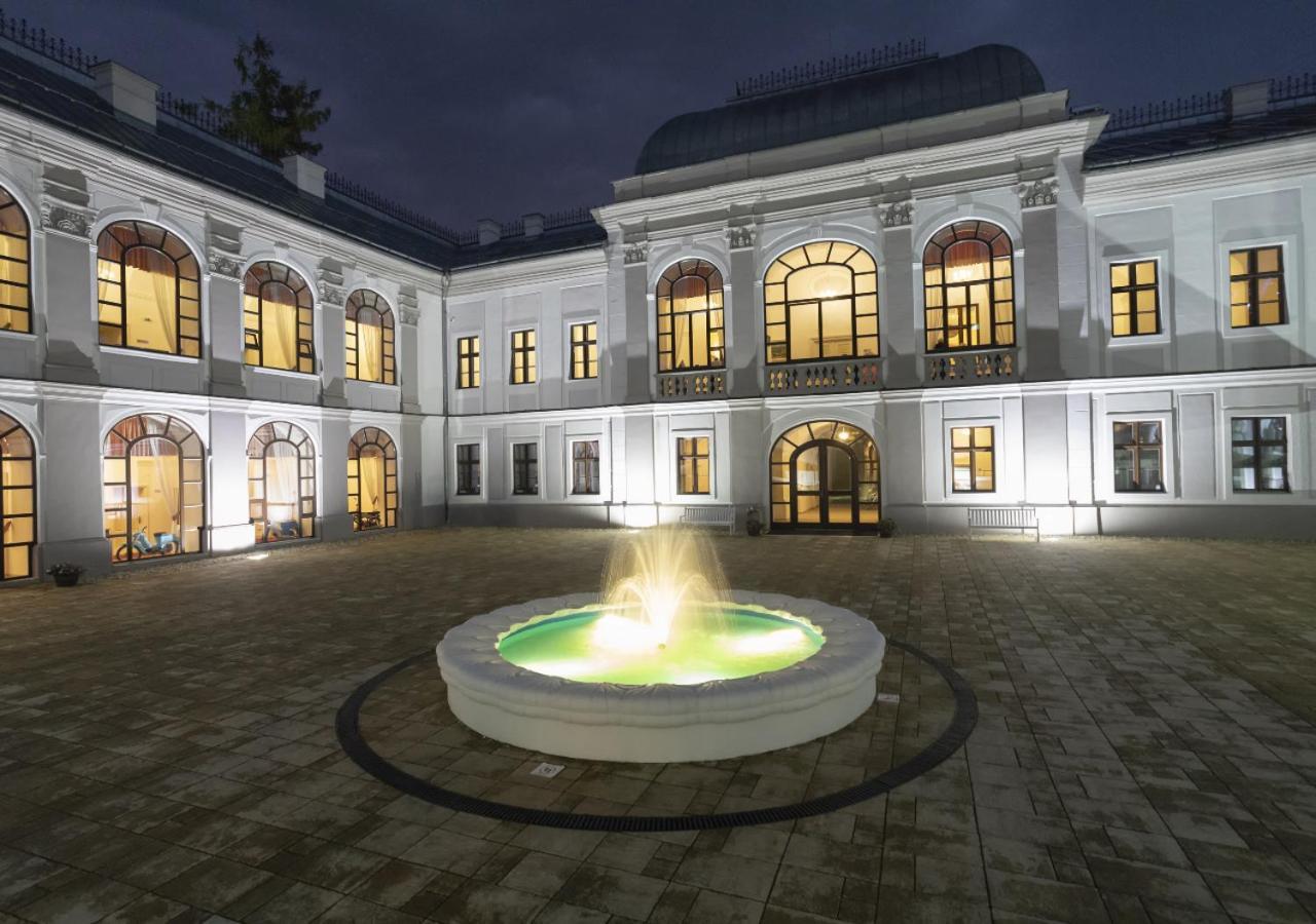 Hotel Gino Park Palace Поважска-Бистрица Экстерьер фото