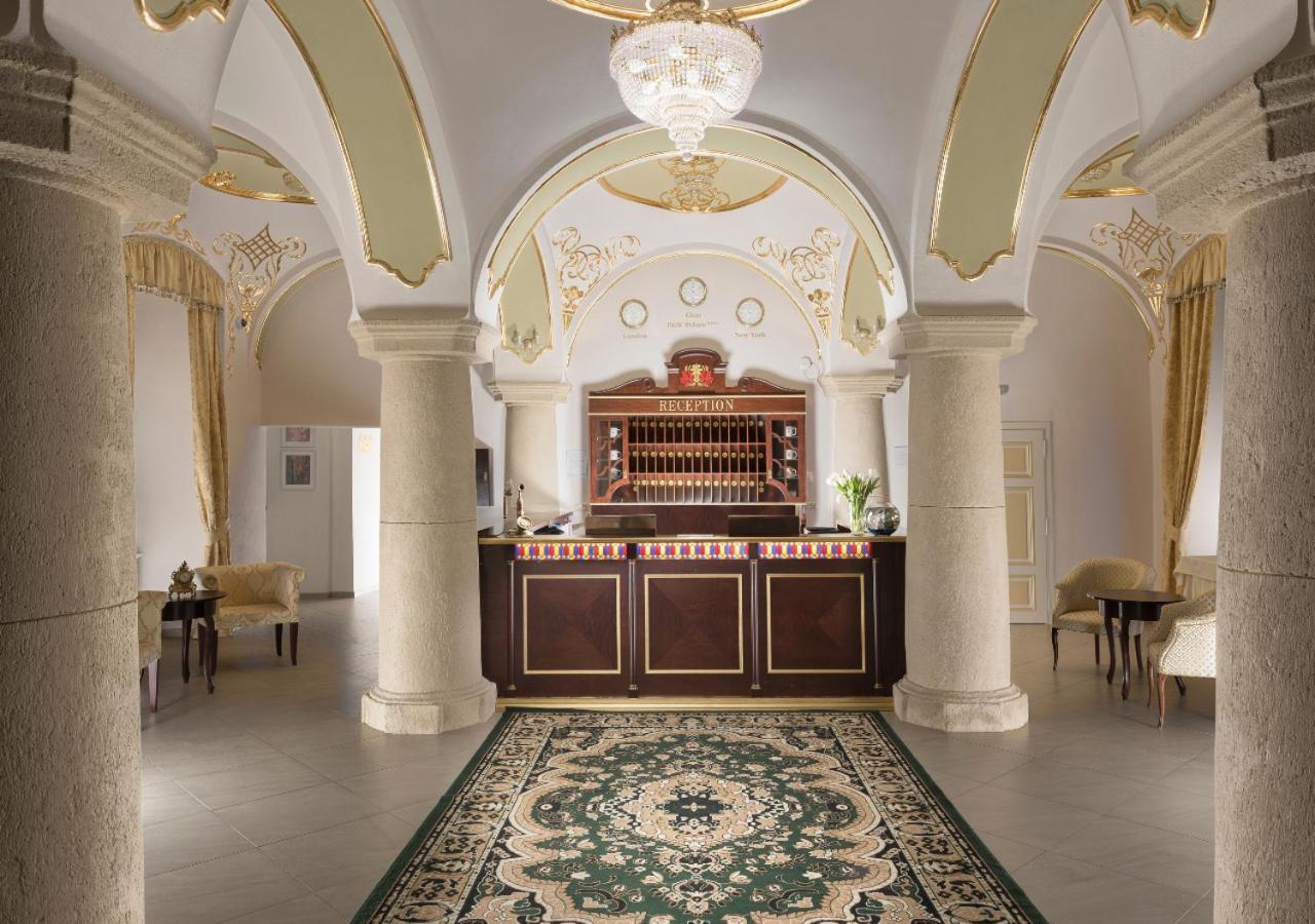 Hotel Gino Park Palace Поважска-Бистрица Экстерьер фото