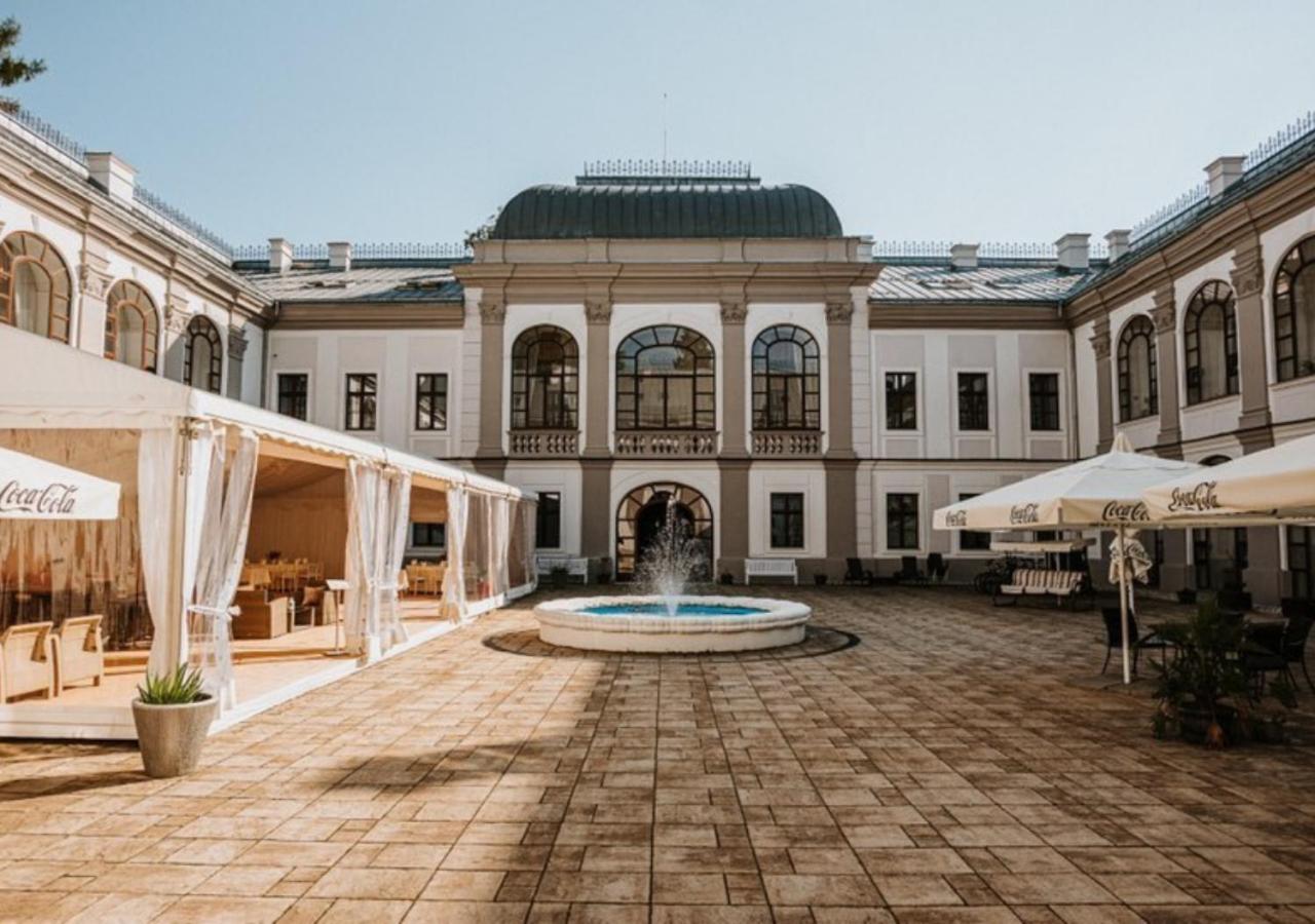 Hotel Gino Park Palace Поважска-Бистрица Экстерьер фото
