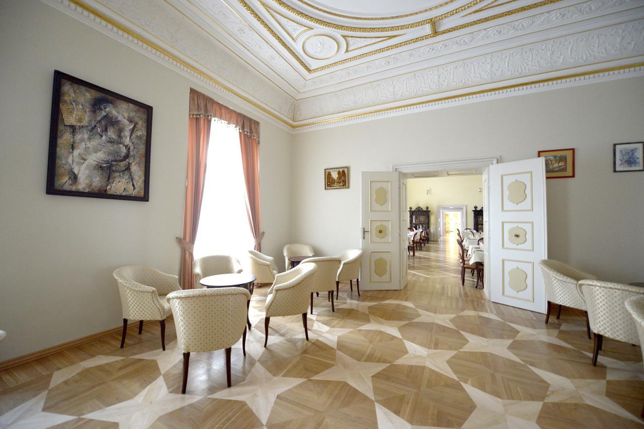Hotel Gino Park Palace Поважска-Бистрица Экстерьер фото