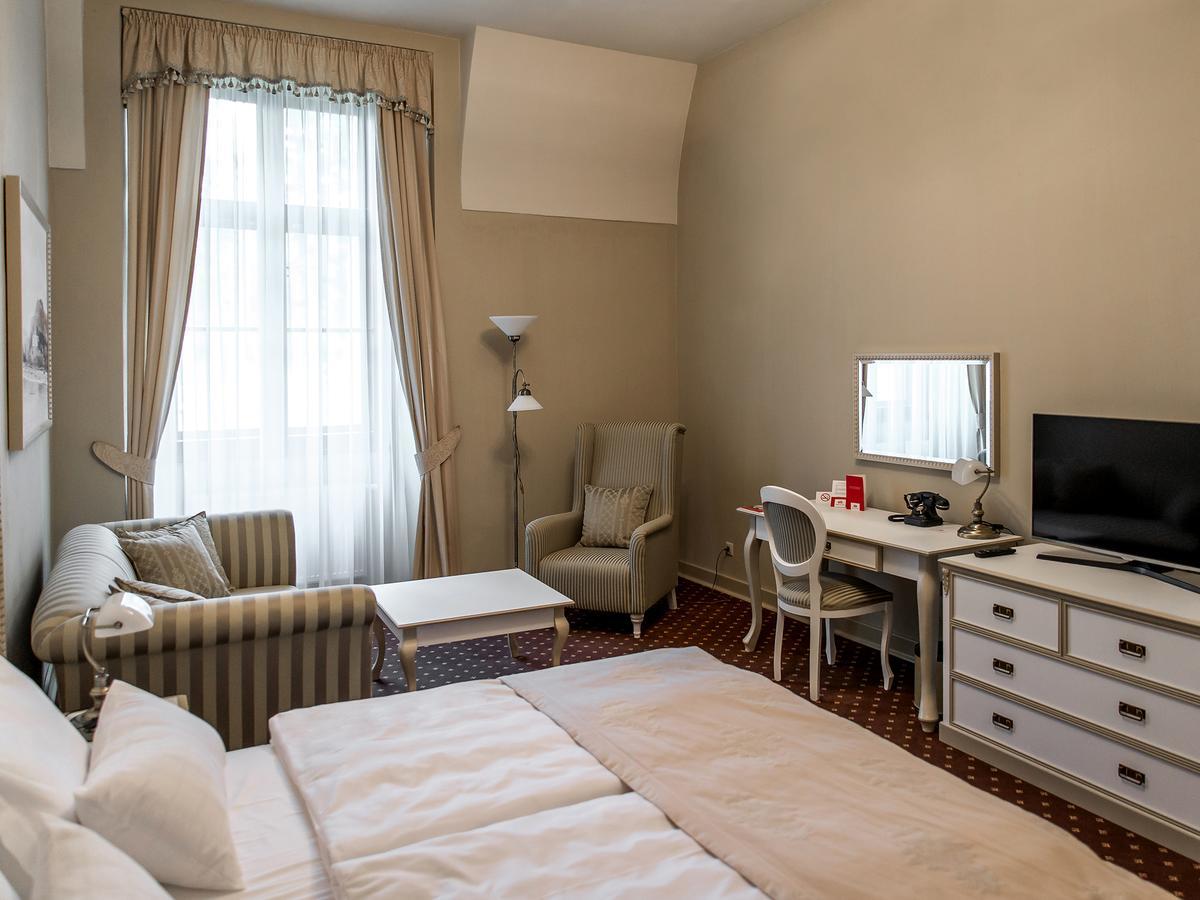 Hotel Gino Park Palace Поважска-Бистрица Экстерьер фото