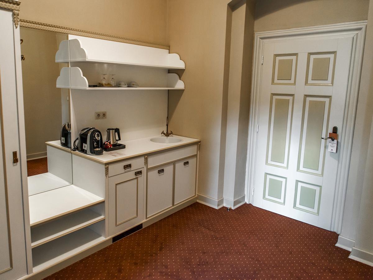 Hotel Gino Park Palace Поважска-Бистрица Экстерьер фото