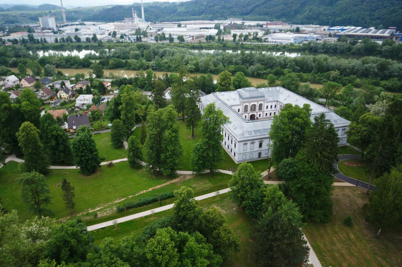Hotel Gino Park Palace Поважска-Бистрица Экстерьер фото