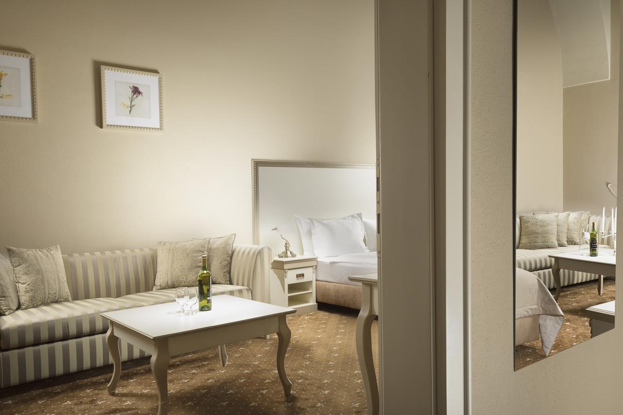 Hotel Gino Park Palace Поважска-Бистрица Экстерьер фото